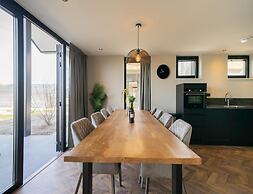 Lakeview Villa Retreat for 10