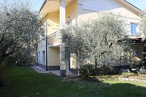 Lazise Serene Garden Escape