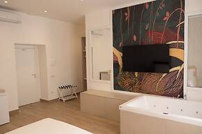 Monumental Luxury Rooms