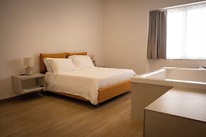 Monumental Luxury Rooms