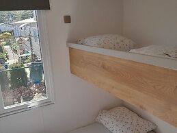 Nice Chalet With Microwave, 39 km. From Antwerp