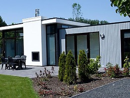 Modern Holiday Home in Velsen-zuid