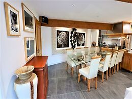 Luxurious Villa With Private spa Near Beach