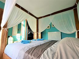 Luxurious Villa With Private spa Near Beach