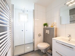 Luxury Villa With Dishwasher