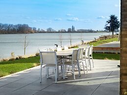 Luxury Villa With Dishwasher