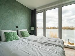 Luxury Villa With Dishwasher