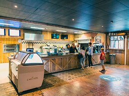 Comfy Chalet With Dishwasher Near the Beach