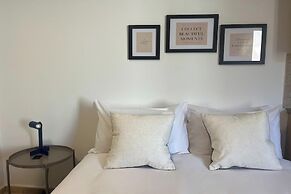 Phaedrus Living: Hoopoe Residencies 103