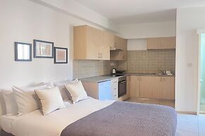 Phaedrus Living: Hoopoe Residencies 103