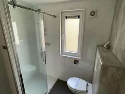 Modern Chalet With 2 Bathrooms, Near De Efteling