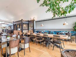 Modern Lodge With Dishwasher, in a Holiday Park, 1 km. From the Beach