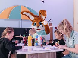 Modern Lodge With Dishwasher, in a Holiday Park, 1 km. From the Beach