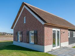 Thatched Villa on a Holiday Park