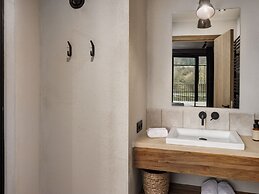 Nice Room in a Natural Resort Near Neufchateau