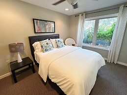 Upstay -10 Waterfront Mansion with Jetty