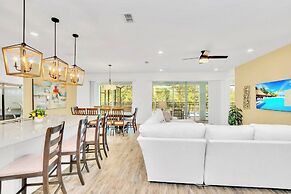 Upstay 19 Resort Home Pool HotTub Disney