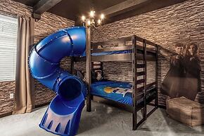 Upstay - Guest Home w Cinema Theme Rooms