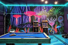 Upstay - Guest Home w Cinema Theme Rooms