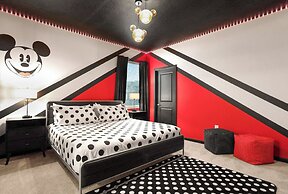 Upstay - Guest Home w Cinema Theme Rooms