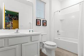 Upstay - Guest Home w Cinema Theme Rooms