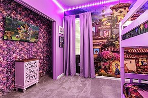 Upstay - Guest Home w Cinema Theme Rooms