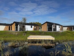 Modern Chalet 5 km From Kampen