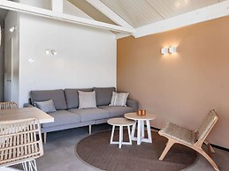 Sustainable Lodge on the Brielse Meer