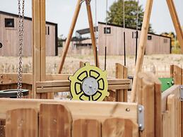 Sustainable Lodge on the Brielse Meer