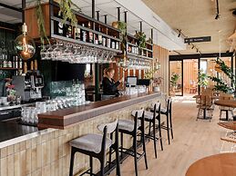Sustainable Lodge on the Brielse Meer