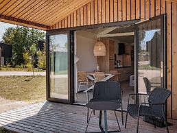 Sustainable Lodge on the Brielse Meer