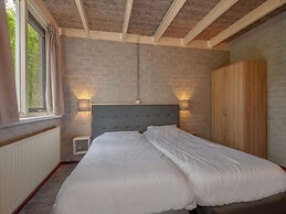 Restyled Bungalow on the Water With its own Rowing Boat, in a Holiday 