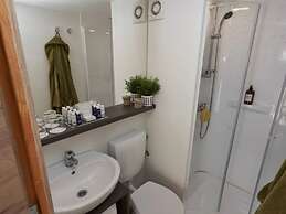 Tent Lodge With Bathroom, Maastricht at 16 km