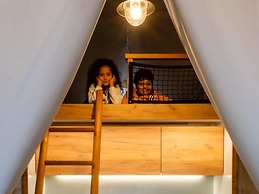 Tent Lodge With Bathroom, Maastricht at 16 km