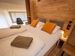 Tent Lodge With Bathroom, Maastricht at 16 km