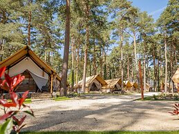 Tent Lodge With Bathroom, Maastricht at 16 km