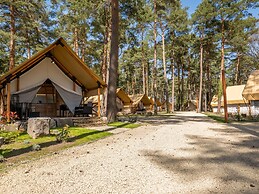 Tent Lodge With Bathroom, Maastricht at 16 km