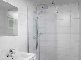 Detached Villa With two Bathrooms, on a Holiday Park in a Green Enviro