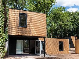 Detached Villa With two Bathrooms, on a Holiday Park in a Green Enviro