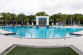 18 Guest Resort Home - Near Disney