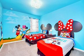 18Guest LakeView Home w HotTub Cinema