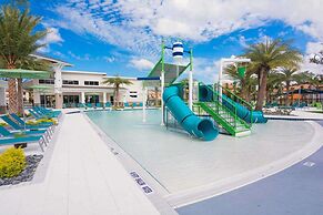 18Guest LakeView Home w HotTub Cinema