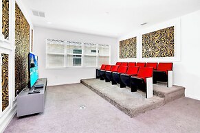 18Guest LakeView Home w HotTub Cinema