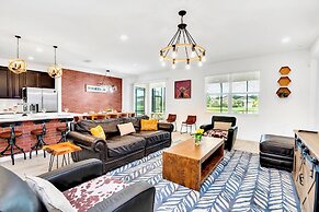 18Guest LakeView Home w HotTub Cinema