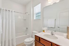 16 Guest Pool Home w Lake Facing Sundeck