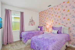 16 Guest Pool Home w Lake Facing Sundeck