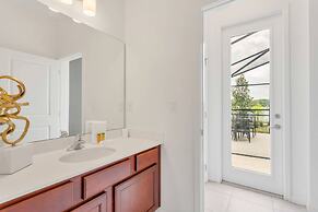 16 Guest Pool Home w Lake Facing Sundeck