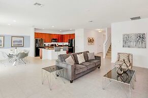 16 Guest Pool Home w Lake Facing Sundeck