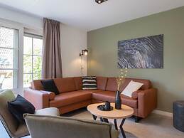 Restyled Holiday Home With Dishwasher, on a Holiday Park, 9 km. From B