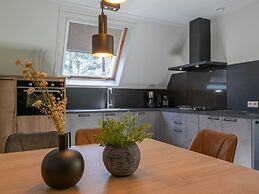 Restyled Holiday Home With Dishwasher, on a Holiday Park, 9 km. From B
